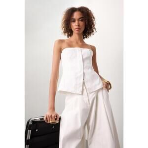 A.L.C. White Renee Top Size 2 with Minor Pulled Seam and Fabric Pull